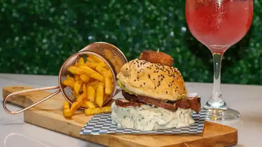 Fenix Parrilla