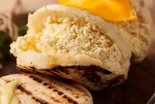 Arepas & Chuzos  La 80