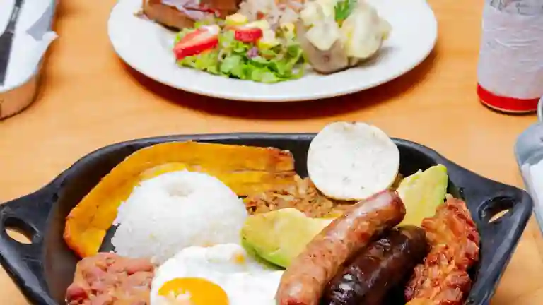 La Renuncia Grill House