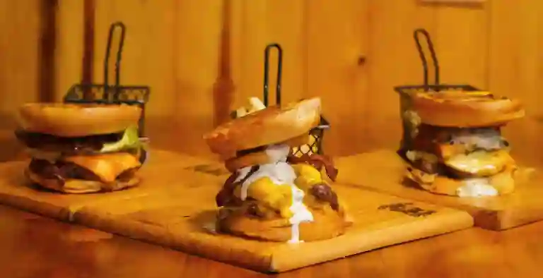 Golden Burguer a Domicilio Golden Burguer