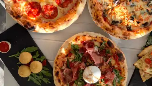 La Lambretta Pizza