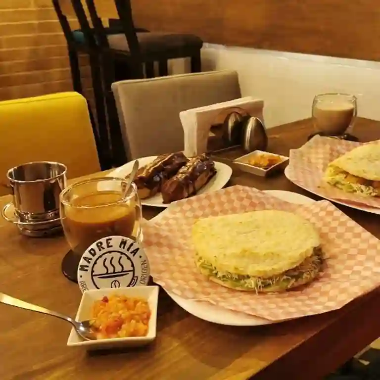 Madre Mía, Arepas con Café de Origen a Domicilio Madre Mía, Arepas con Café de Origen