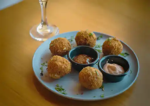 Aura Disco y Tacos