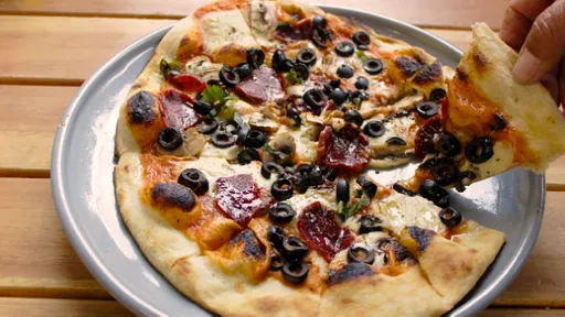 Alba Cafe y Pizza Vegan Pizza