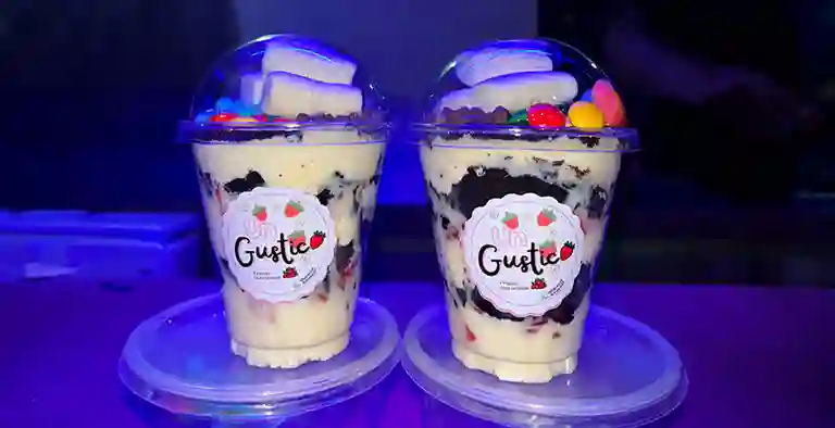 Fresas con Crema Un Gustico