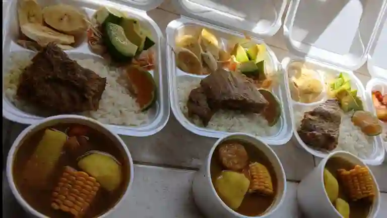 Almuerzos y Asados la Mona a Domicilio Almuerzos y Asados la Mona