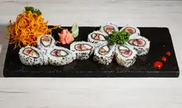 Kukku Sushi y Wok