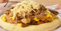 Las Montañeras Arepas Rellenas