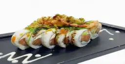 Nuju Sushi y Asian Cuisine