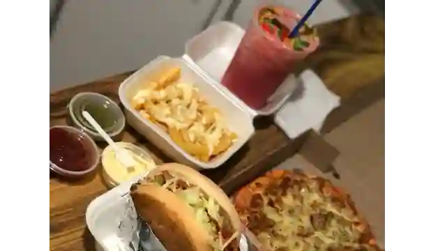Burger 320 Asados y Mas Cali