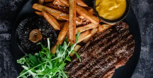 La Matrona Grill House