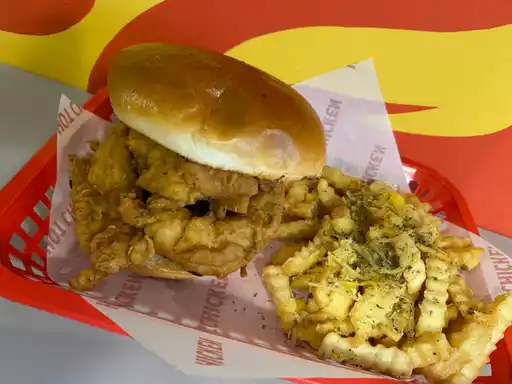 Aliento de Dragon Hot Chicken