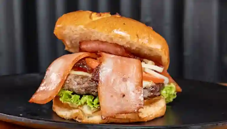 La Poderosa Dog Gogo Burger a Domicilio La Poderosa Dog Gogo Burger
