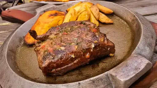 LA MAGIA DEL BARRIL BRASAS Y CARBÓN