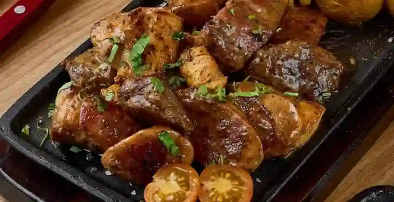 Vaqueras Burgers And Steak House