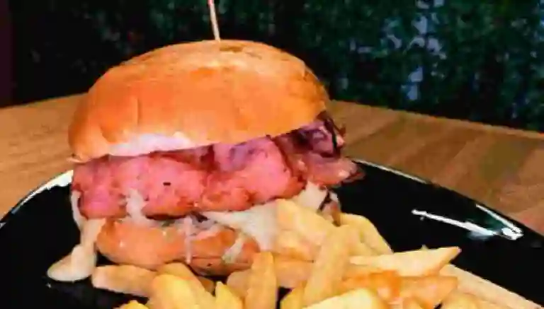 Chino Burger