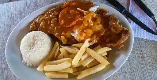 Lo Nuestro Comida Colombiana