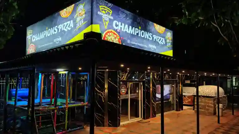 Champions Pizza a Domicilio Champions Pizza