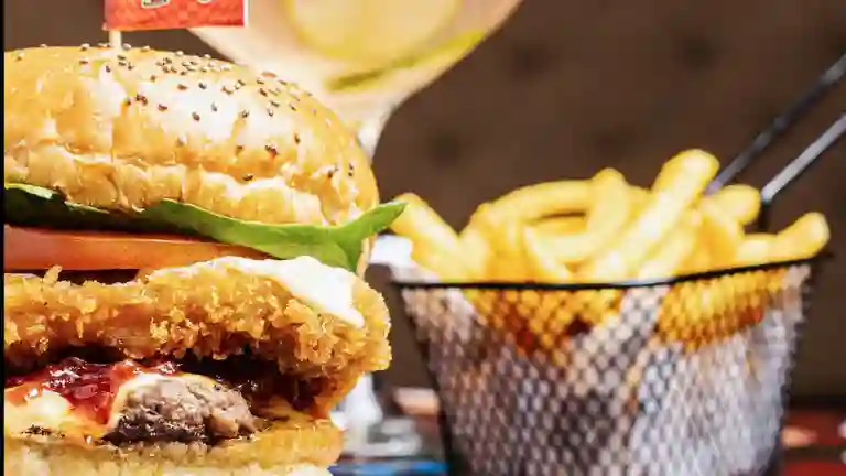 Lug Burger And Rock