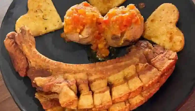 La Galeria Tipicos y Parrilla