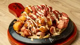 Legendaria Salchipaperia Burger Wings