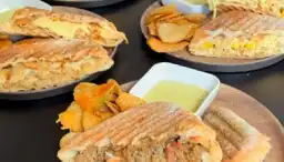 Moma Cafe y Sandwich