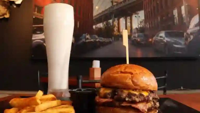 la Republica Brasa y Bocados