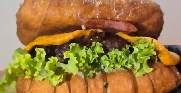 Yes Burguer y Uva Latte