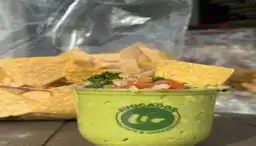 Avocados Nachos y Guacamole