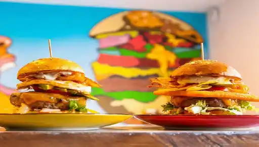 Ibiza Burgers Sm.