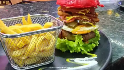 La Poderosa Dog Gogo Burger