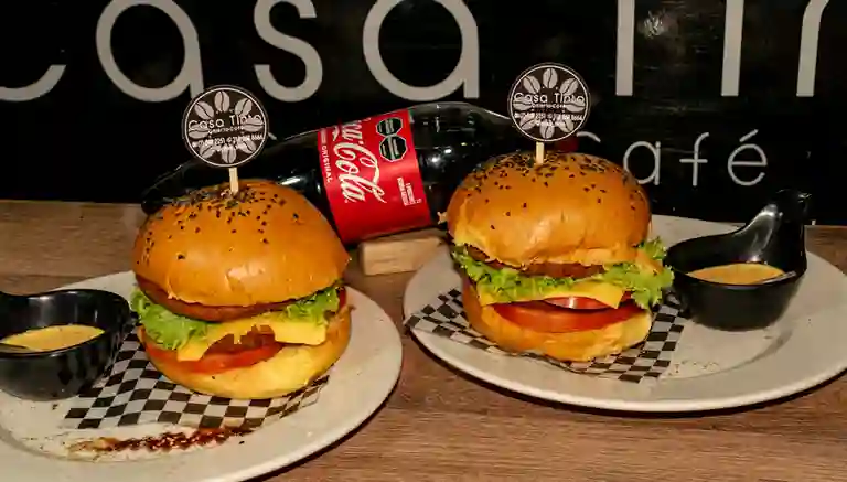 Casa Tinto Galeria Cafe