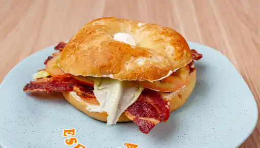 Esencia Cafe y Bagel