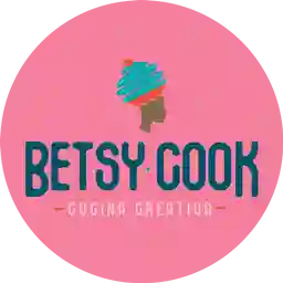 Betsy Cook  a Domicilio
