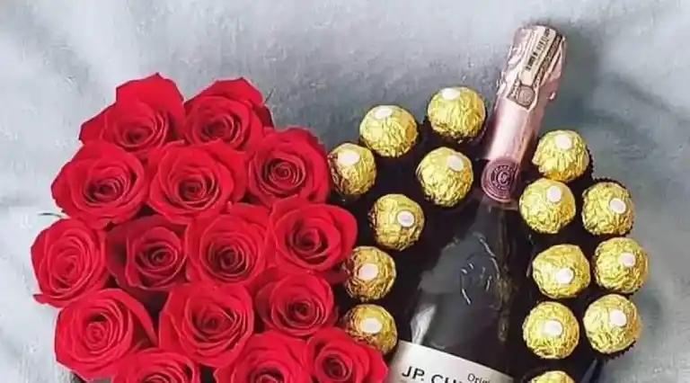 FLORES Y ROSAS SON FLORES a Domicilio